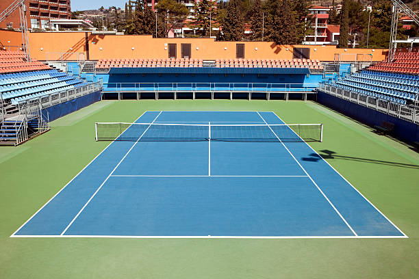 construction d'un court de tennis à Cannes