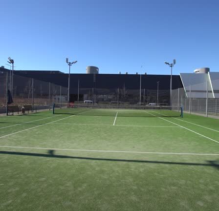 Rénovation court de tennis en gazon synthétique Saint-Raphaël