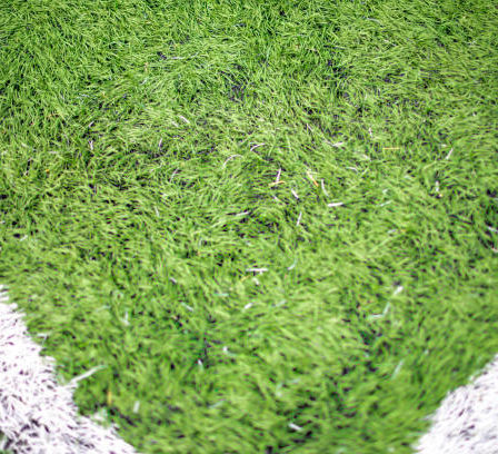 Construction d'un terrain de tennis en gazon synthétique à Antibes