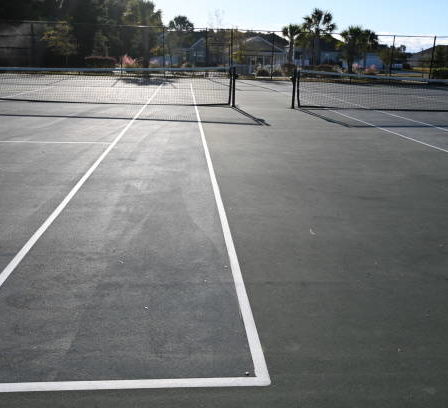 Construction d'un terrain de tennis à Toulon