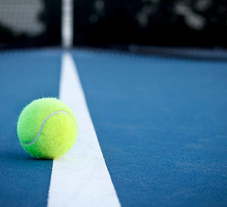 Construction d'un court de tennis à Saint-Tropez