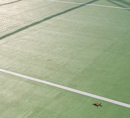 Construction d'un terrain de tennis à Toulon