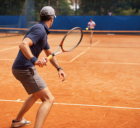 Construction d'un court de tennis à Toulon