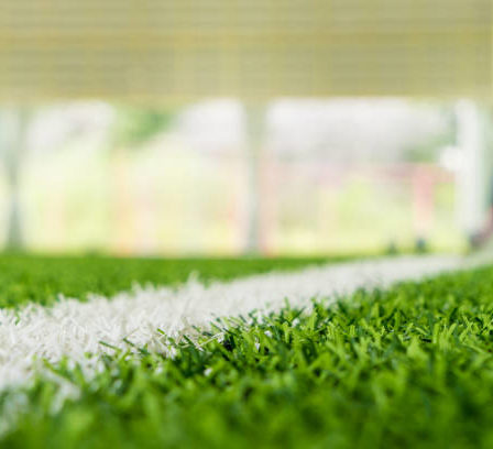 Construction d'un terrain de tennis en gazon synthétique à Antibes