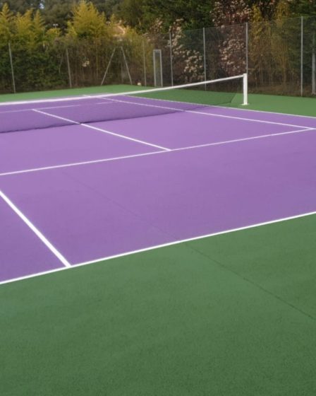 Construction d'un court de tennis en béton poreux à Cannes