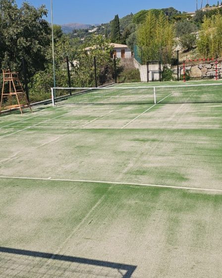 Construction d'un court de tennis à Saint-Raphaë