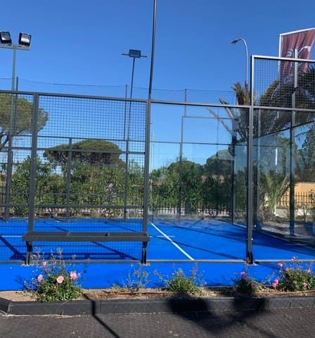 Construction d'un terrain de tennis à Nice