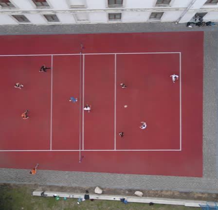 Construction d'un court de tennis à Saint-Tropez