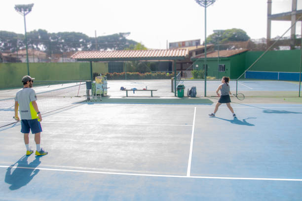 Construction d'un court de tennis à Saint-Raphaël