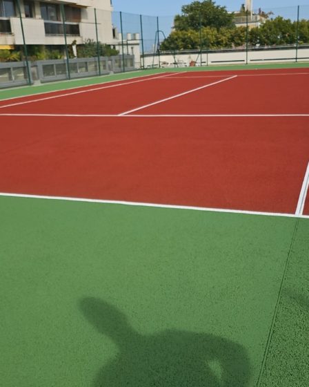 Construction d'un court de tennis en béton poreux à Cannes