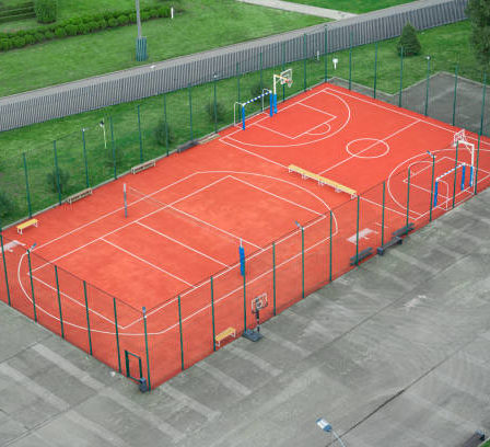 construction d'un court de tennis à Cannes