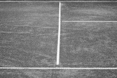 Construction d'un court de tennis en béton poreux en Aix-en-Provence