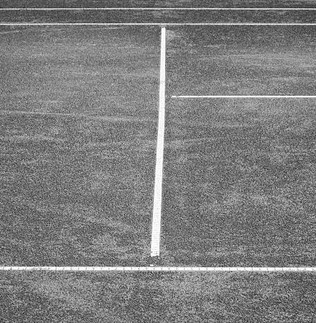 Construction d'un court de tennis en béton poreux en Aix-en-Provence