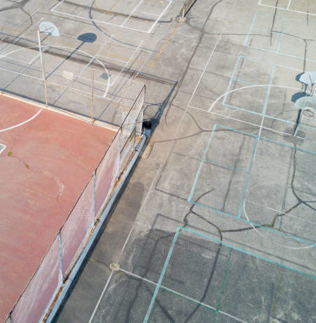 Construction d'un court de tennis en béton poreux en Aix-en-Provence