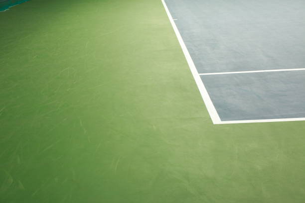 Construction d'un terrain de tennis en béton poreux à Cannes