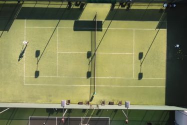 Construction d'un court de tennis à Chartres