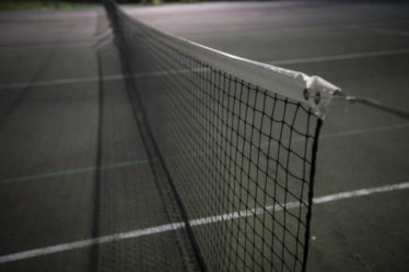 Construction d'un court de tennis en béton poreux à Nice