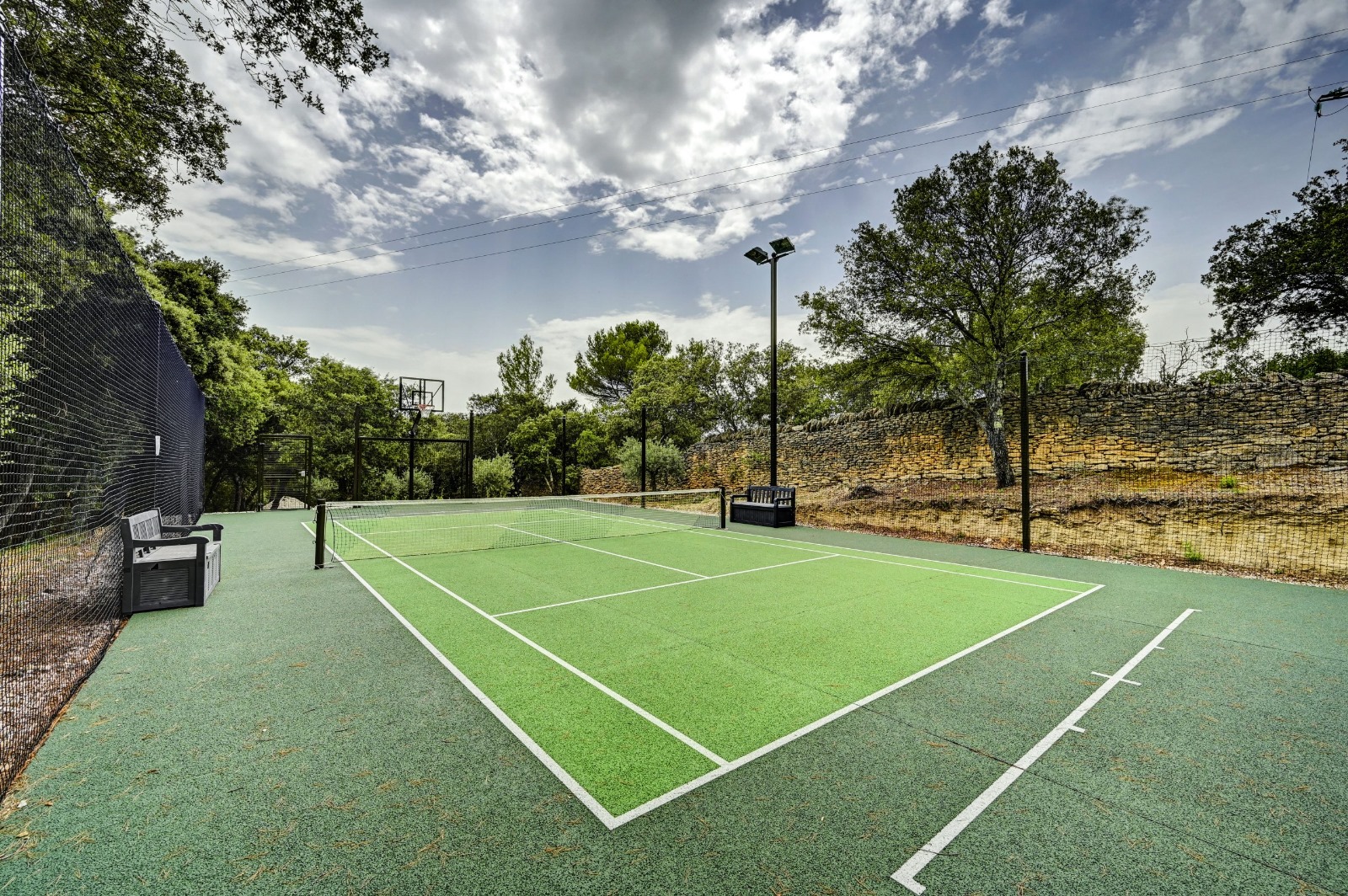 Construction court de tennis Gassin