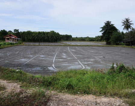 Construction court de tennis Gassin