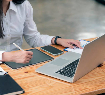 Le networking est un investissement essentiel. Il offre des opportunités professionnelles inestimables. En outre, il permet d'acquérir