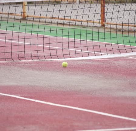 Construction d'un court de tennis à Cannes