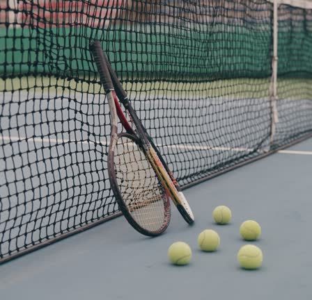 Construction d'un court de tennis à Cannes