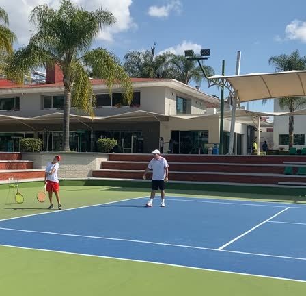 Construction court de tennis Gassin