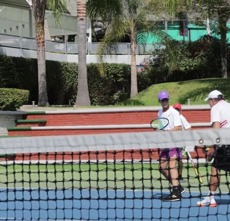 Construction court de tennis Gassin