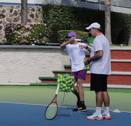 Construction court de tennis Gassin