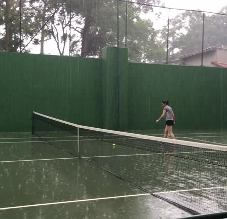 Construction court de tennis Gassin