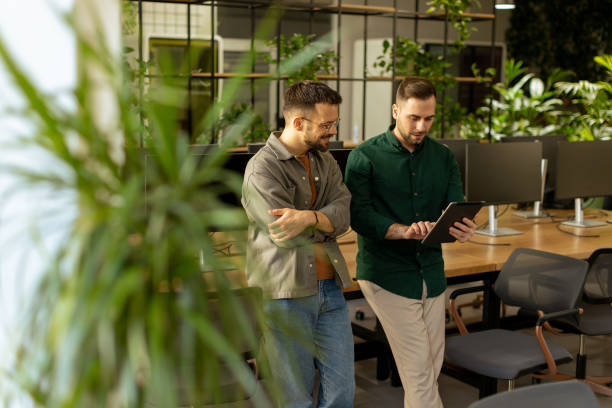 Les modèles économiques en ligne offrent des opportunités variées. Chaque entrepreneur doit choisir celui qui correspond à ses