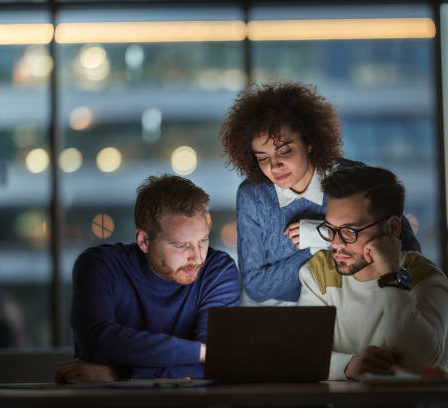 Vendre des formations en ligne est un excellent moyen de créer une startup rentable. En effet, il suffit d’un ordinateur et d’un savoir-faire