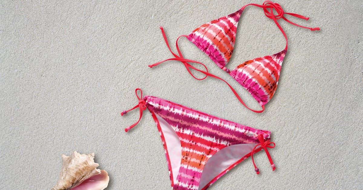 découvrez notre collection de lingerie raffinée alliant confort et élégance. trouvez la pièce parfaite pour chaque occasion et misez sur la sensualité avec nos modèles variés.