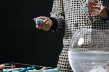 découvrez notre sélection variée de sextoys pour tous les goûts et toutes les envies. que vous soyez débutant ou expert, trouvez des accessoires intimes de qualité pour pimenter vos moments de plaisir. explorez des options pour le couple ou en solo et laissez votre imagination s'épanouir.