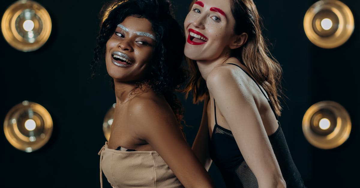découvrez les dernières tendances en matière de costumes sexy pour éblouir lors de vos soirées. explorez des styles audacieux, des accessoires incontournables et des conseils pour choisir le costume parfait pour chaque occasion.