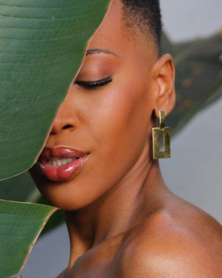 découvrez l'univers fascinant de womanizer, une référence emblématique qui célèbre la sensualité et l'épanouissement féminin à travers des produits innovants. explorez le plaisir sous un nouveau jour et laissez-vous séduire par l'expérience unique que womanizer a à offrir.
