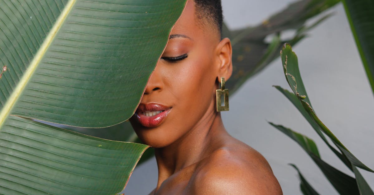 découvrez l'univers fascinant de womanizer, une référence emblématique qui célèbre la sensualité et l'épanouissement féminin à travers des produits innovants. explorez le plaisir sous un nouveau jour et laissez-vous séduire par l'expérience unique que womanizer a à offrir.