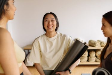 découvrez les bienfaits du tapis d'acupression : soulagement du stress, amélioration de la circulation sanguine, et réduction des douleurs musculaires. un outil naturel pour favoriser la détente et le bien-être au quotidien.