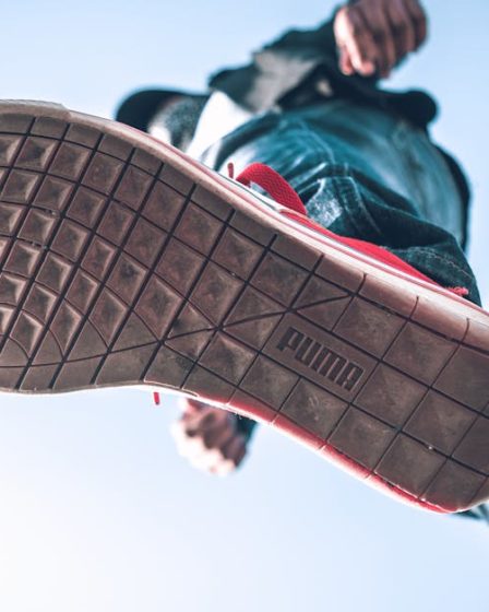 découvrez l'importance des marques commerciales (trademarks) dans la protection de votre identité de marque et de vos droits commerciaux. apprenez comment enregistrer et gérer votre trademark pour éviter les contrefaçons et sécuriser vos atouts intellectuels.