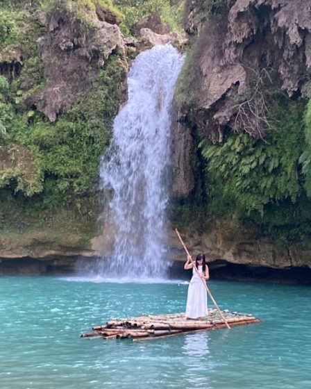 découvrez l'élégance intemporelle de notre aqua dress, une robe fluide et estivale qui sublime votre silhouette. conçue pour toutes les occasions, elle vous apporte confort et sophistication. optez pour le style aquatique et démarquez-vous lors de vos événements avec cette pièce incontournable.