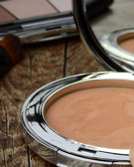 découvrez nos conseils et astuces pratiques pour organiser votre maquillage de manière efficace et esthétique. transformez votre routine beauté en un véritable plaisir grâce à une organisation optimale de vos produits et accessoires.