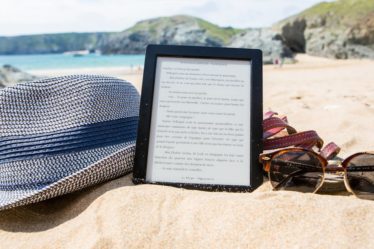 découvrez notre sélection d'accessoires de lecture qui améliorent votre expérience de lecture. que vous ayez besoin de lampes de lecture, de marque-pages ou de supports de livres, trouvez tout ce qu'il vous faut pour plonger dans vos livres préférés avec confort et style.