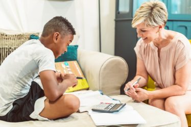 découvrez le family coaching : un accompagnement personnalisé pour renforcer les liens familiaux, améliorer la communication et résoudre les conflits afin de bâtir une vie de famille épanouie et harmonieuse.