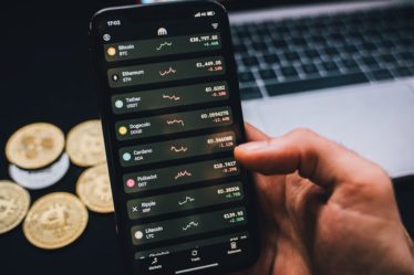 découvrez les bases du online trading : conseils, stratégies et plateformes pour investir efficacement en ligne et optimiser vos placements financiers en toute sécurité.
