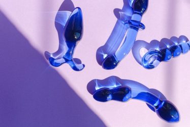 découvrez une large sélection de sex toys pour adultes : vibromasseurs, stimulateurs, accessoires pour couples et bien plus. explorez votre plaisir en toute discrétion et sécurité avec nos produits de qualité.