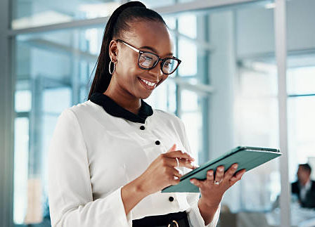 Un référencement SEO Lyon bien structuré permet ainsi d’apparaître au bon moment, face aux bonnes personnes.