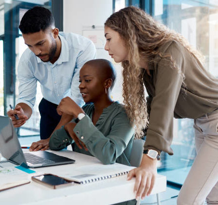 La notoriété constitue le premier indicateur clé d’un branding Lyon performant. En effet, avant de convertir, il faut exister