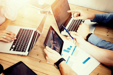 Dans une stratégie de branding Lyon, cette étape est déterminante, car elle permet d’ancrer votre image dans un