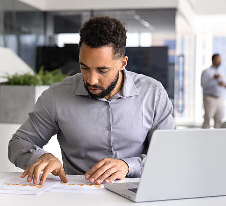 améliorer image de marque Paris joue un rôle clé dans la transformation des visiteurs en clients. De plus, le coût d’acquisition client diminue
