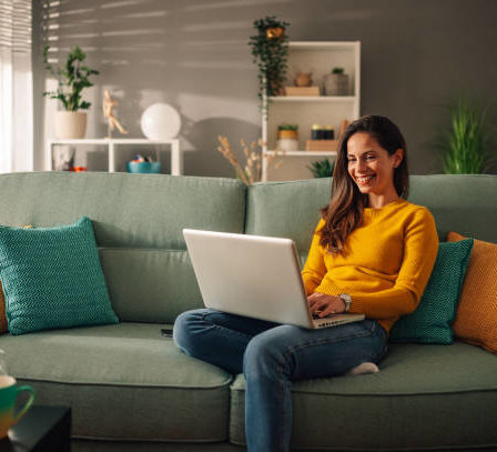 Un site catalogue ne doit pas seulement présenter des produits, il doit convertir. Pourtant, de nombreux projets de création site catalogue Paris